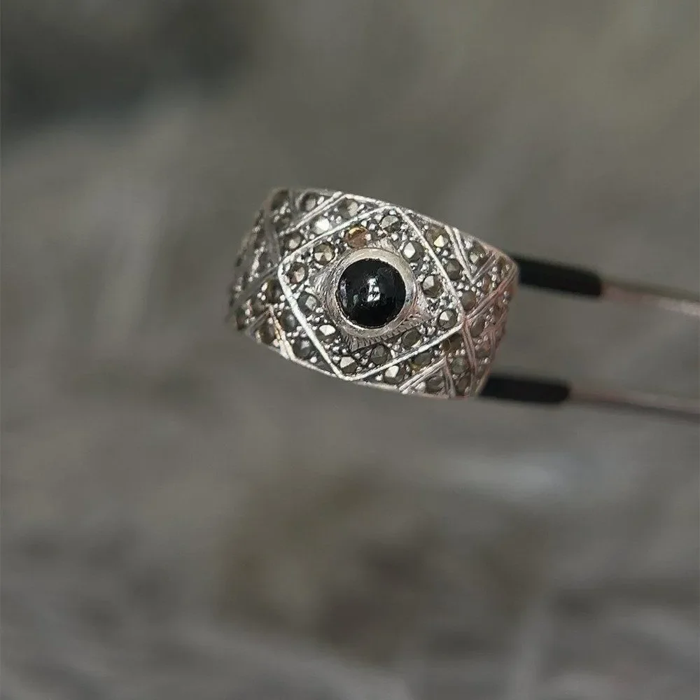 Bold Onyx/Marcasite Sterling Silver 925 Ring‎